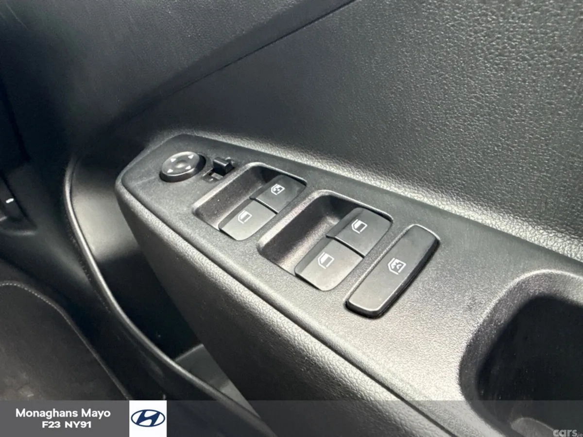 Hyundai i10 Hatchback, Petrol, 2020, Blue