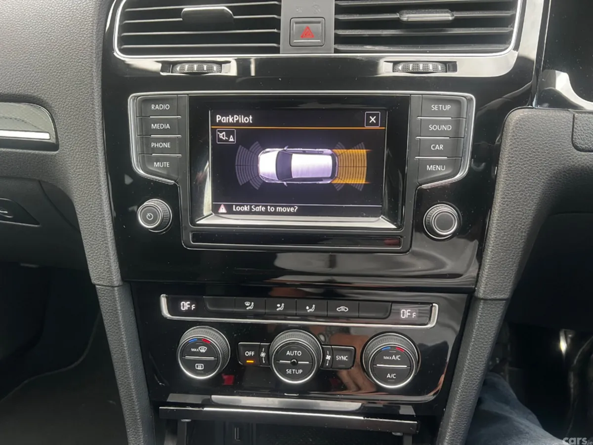 Volkswagen Golf Hatchback, Petrol, 2014, Silver