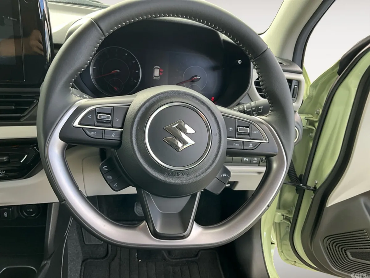 Suzuki Swift Hatchback, Petrol Hybrid, 2025, Yellow