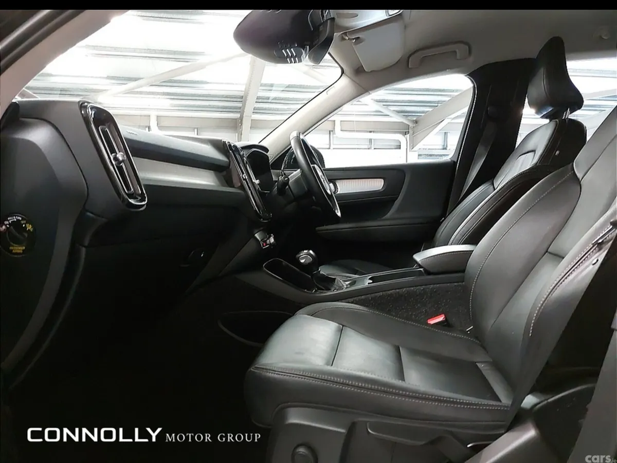Volvo XC40 SUV, Diesel, 2021, Black