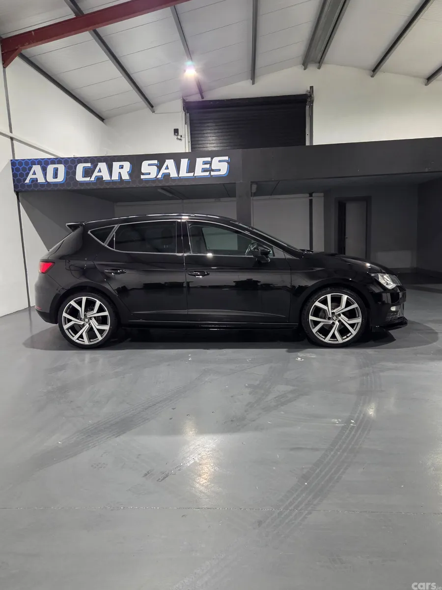 SEAT Leon Hatchback, Diesel, 2019, Black