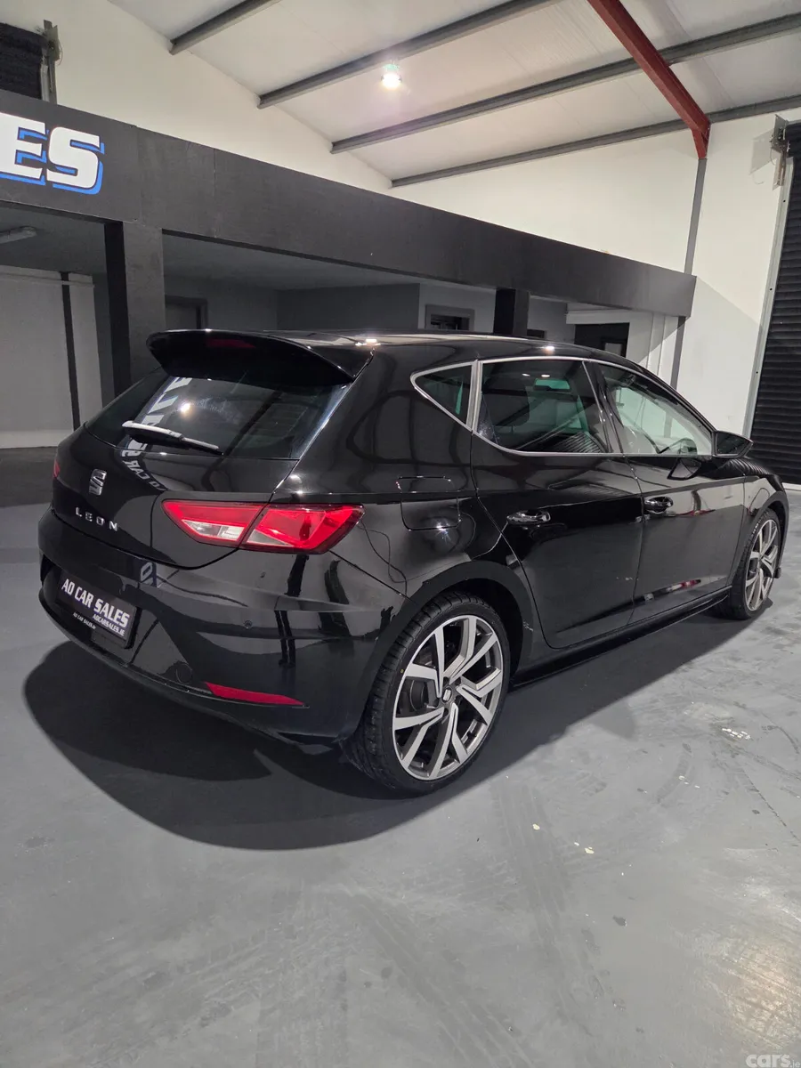 SEAT Leon Hatchback, Diesel, 2019, Black