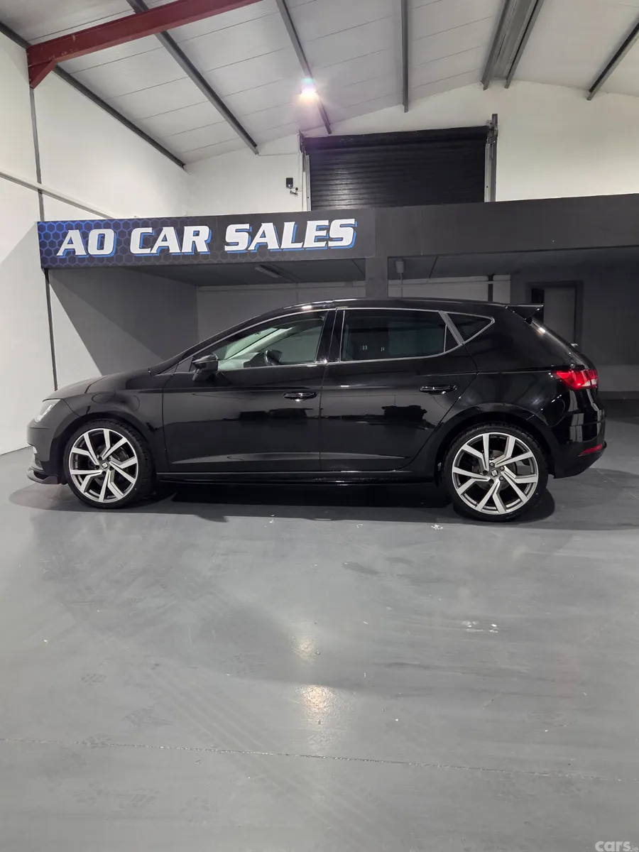 SEAT Leon Hatchback, Diesel, 2019, Black
