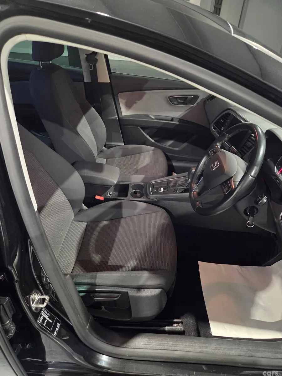 SEAT Leon Hatchback, Diesel, 2019, Black