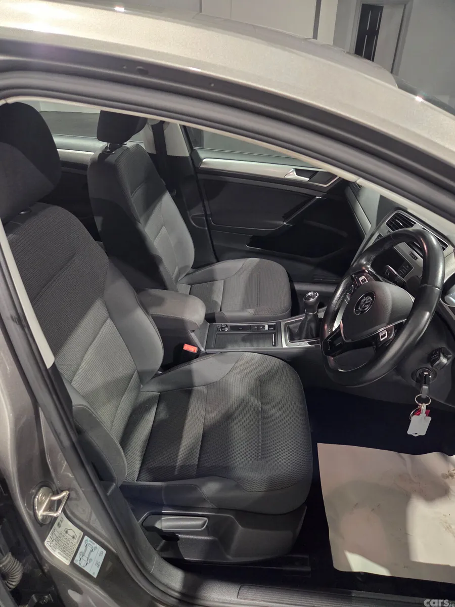 Volkswagen Golf Hatchback, Diesel, 2016, Grey