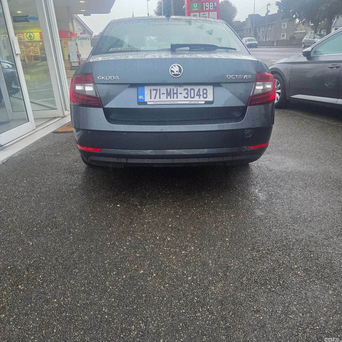 Skoda Octavia Hatchback, Petrol, 2017, Grey