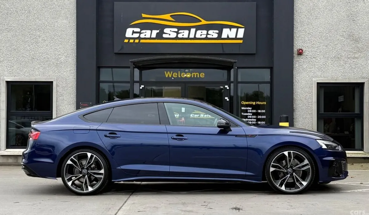 Audi A5 Hatchback, Diesel Hybrid, 2023, Blue