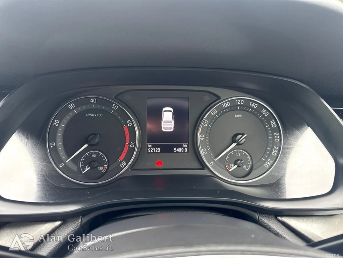 Skoda Octavia Hatchback, Petrol, 2024, Black
