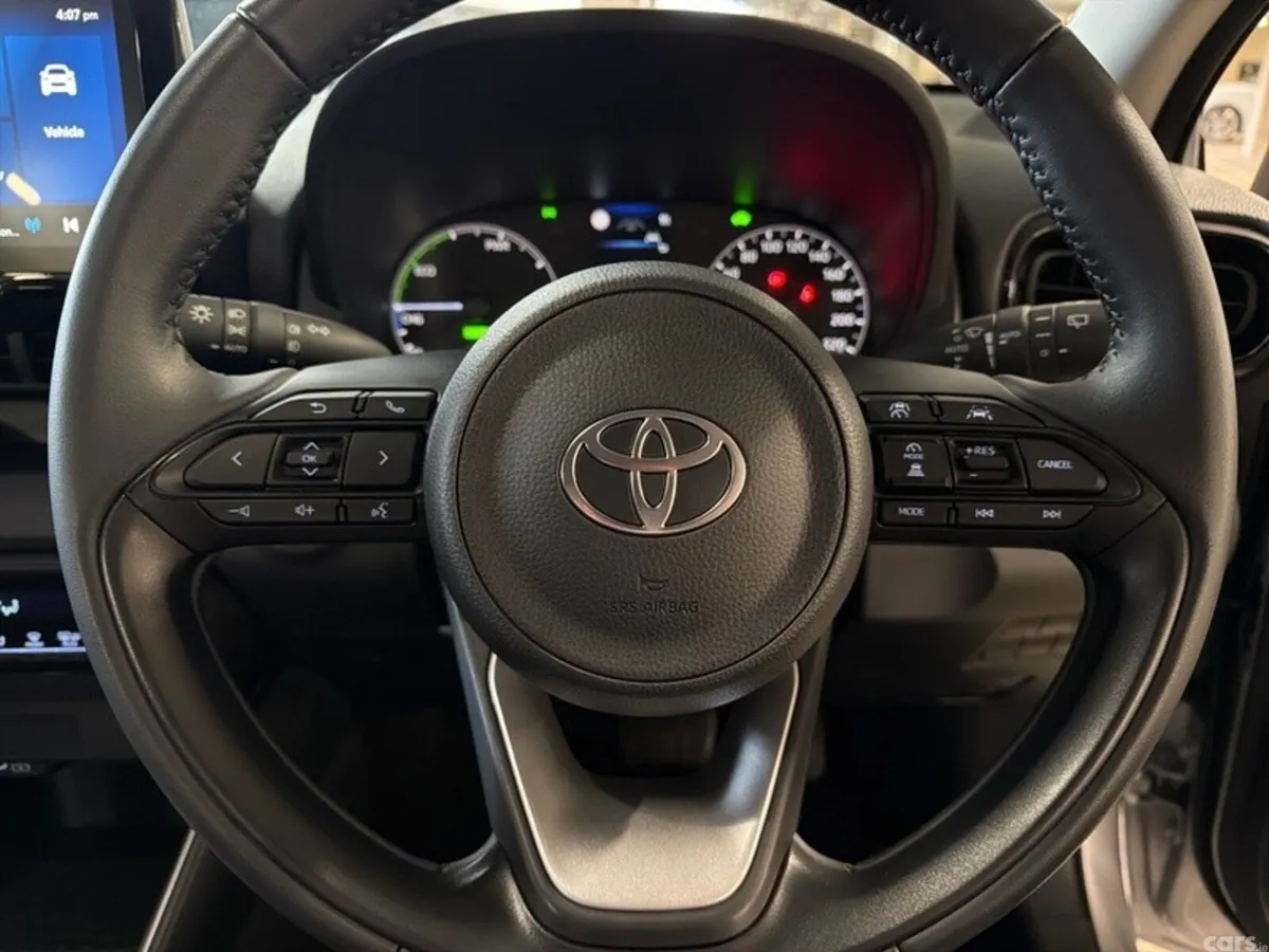 Toyota Yaris Hatchback, Petrol Hybrid, 2026, Grey