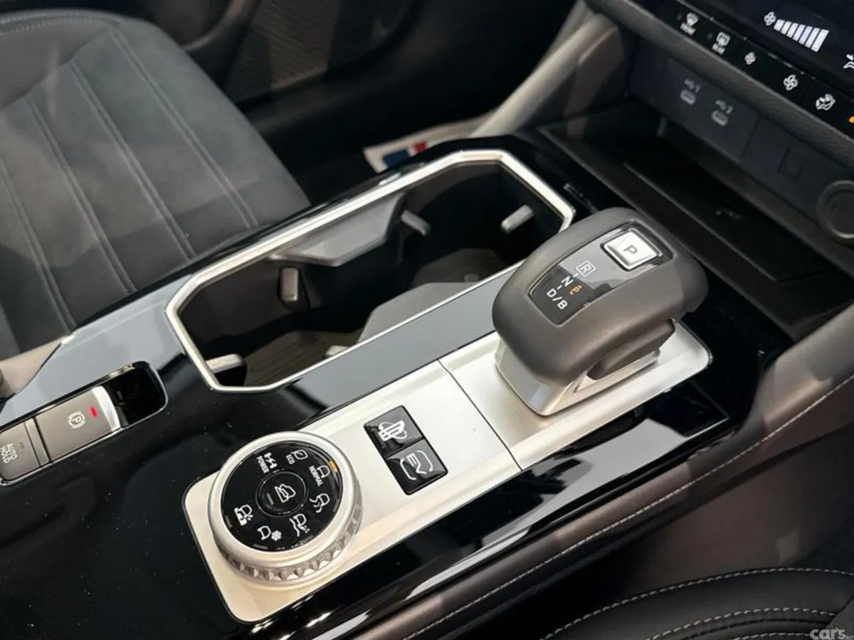 Mitsubishi Outlander SUV, Petrol Hybrid, 2026, Red