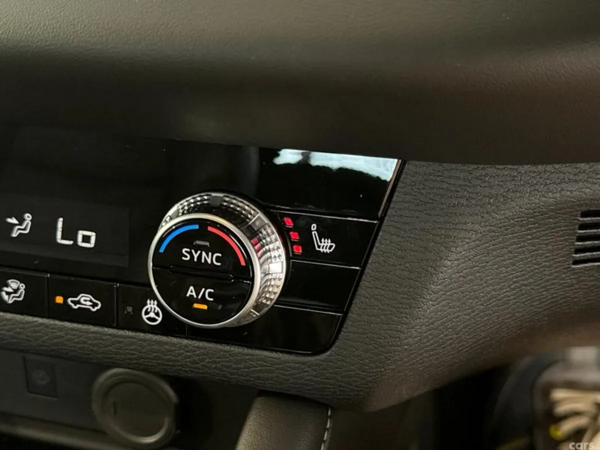 Mitsubishi Outlander SUV, Petrol Hybrid, 2026, Red