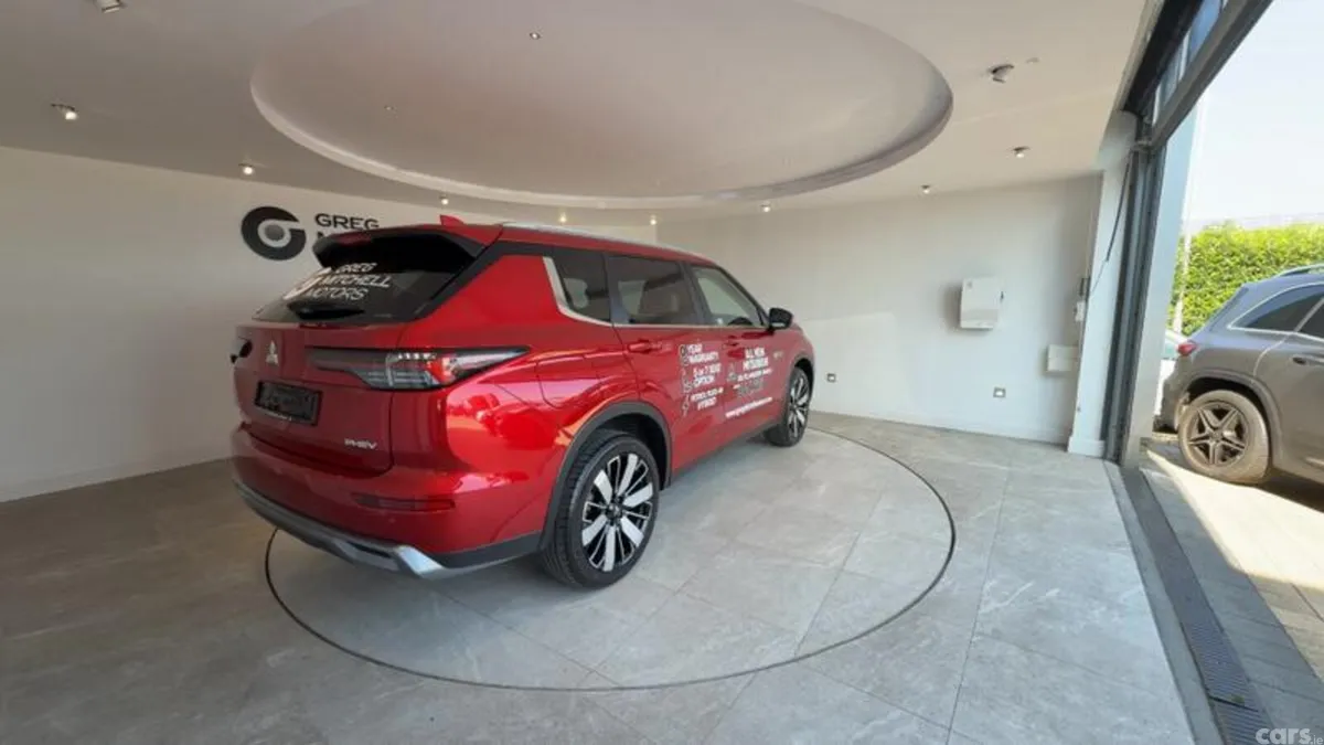 Mitsubishi Outlander SUV, Petrol Hybrid, 2026, Red