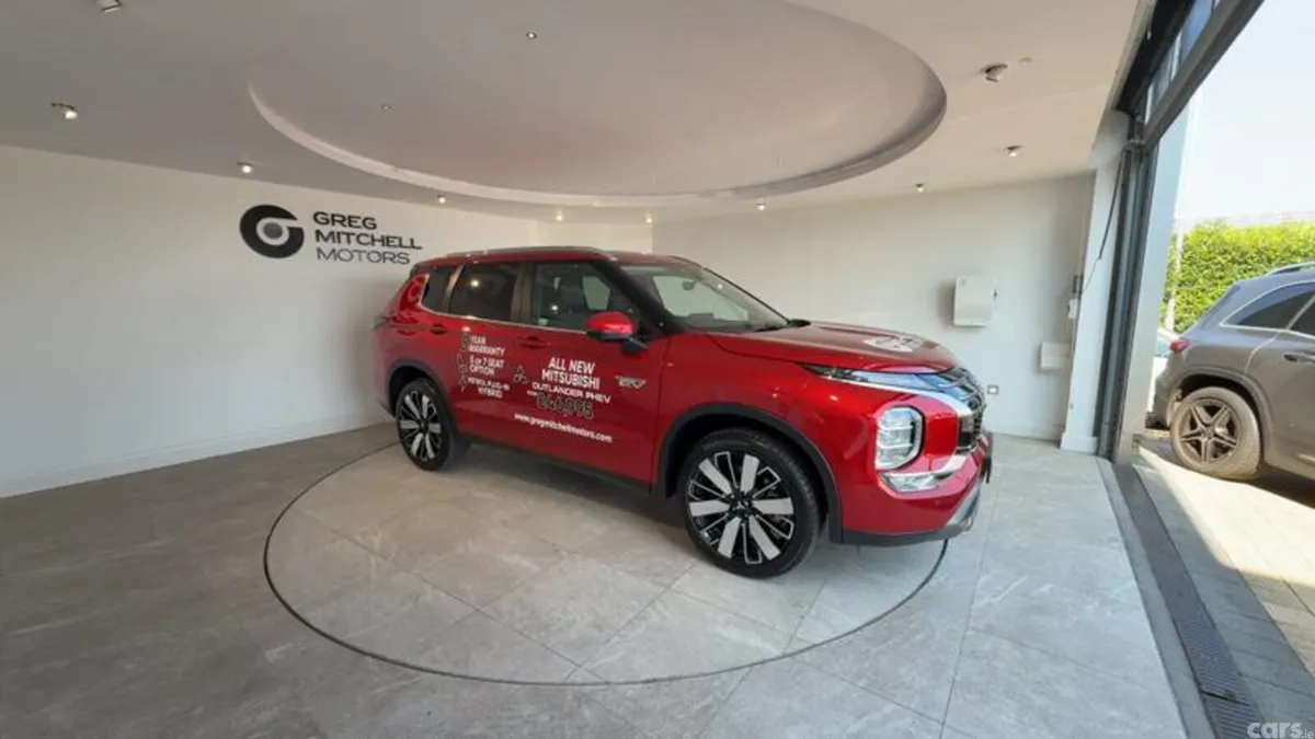Mitsubishi Outlander SUV, Petrol Hybrid, 2026, Red