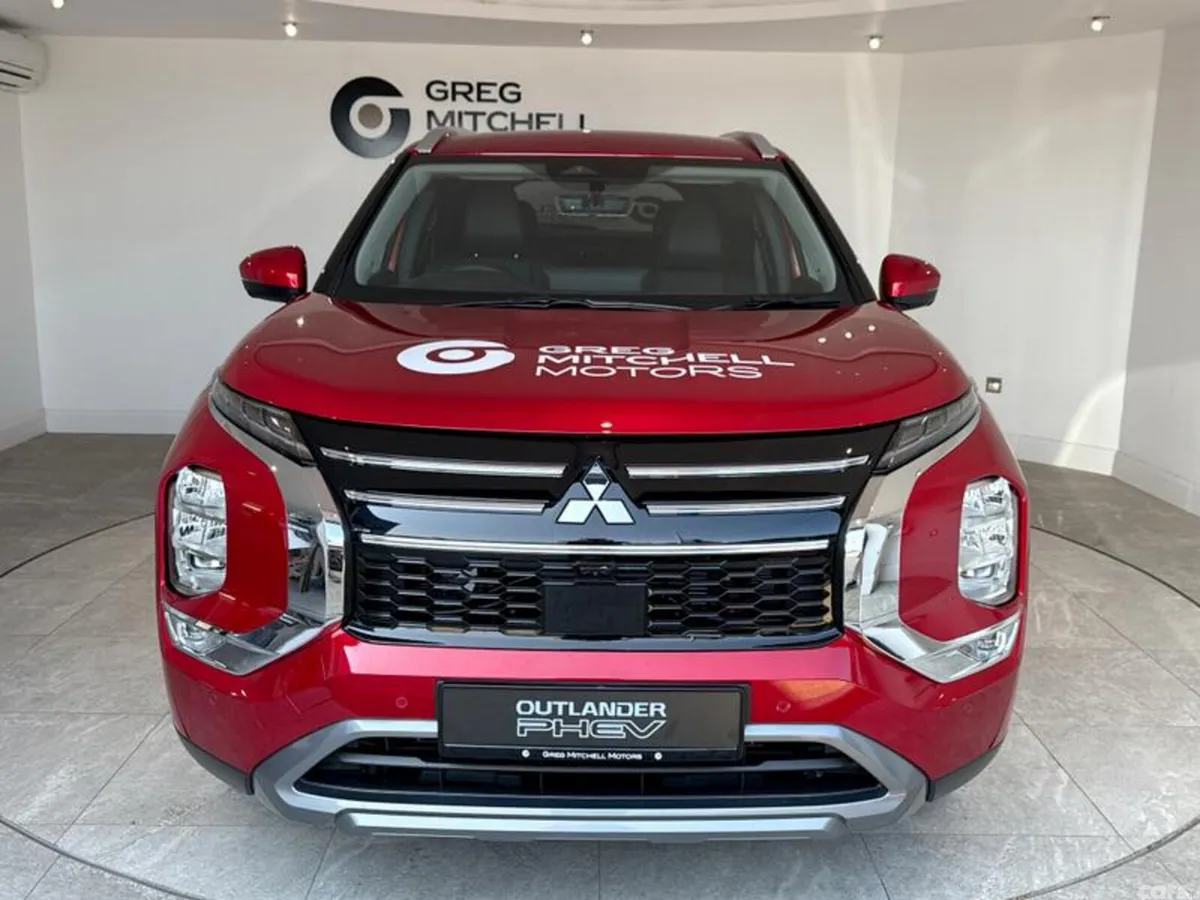Mitsubishi Outlander SUV, Petrol Hybrid, 2026, Red