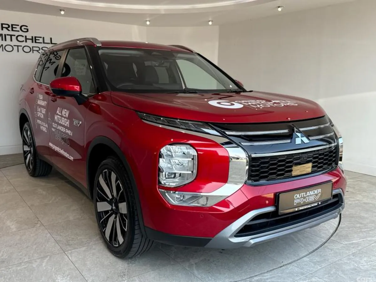 Mitsubishi Outlander SUV, Petrol Hybrid, 2026, Red