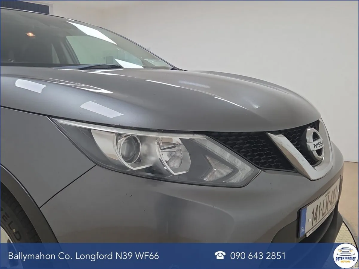 Nissan Qashqai SUV, Diesel, 2014, Grey