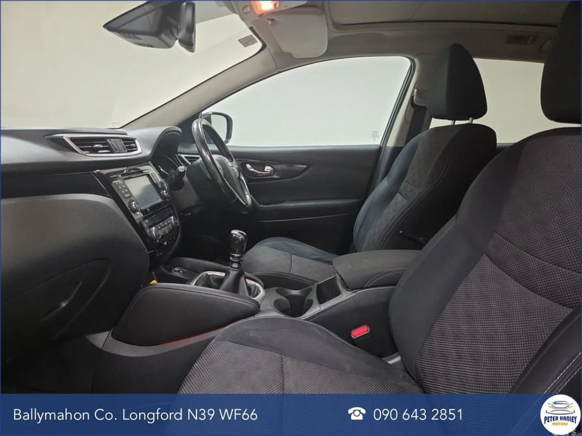 Nissan Qashqai SUV, Diesel, 2014, Grey
