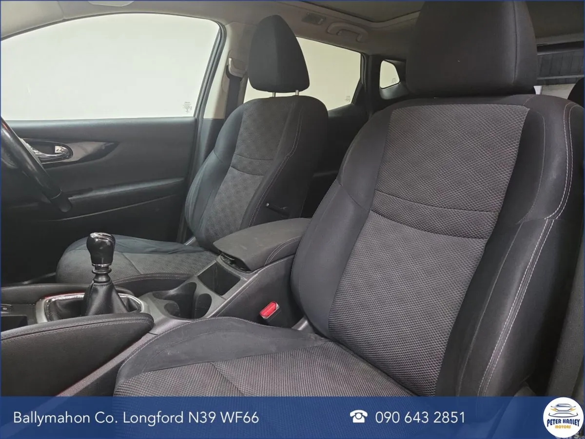 Nissan Qashqai SUV, Diesel, 2014, Grey