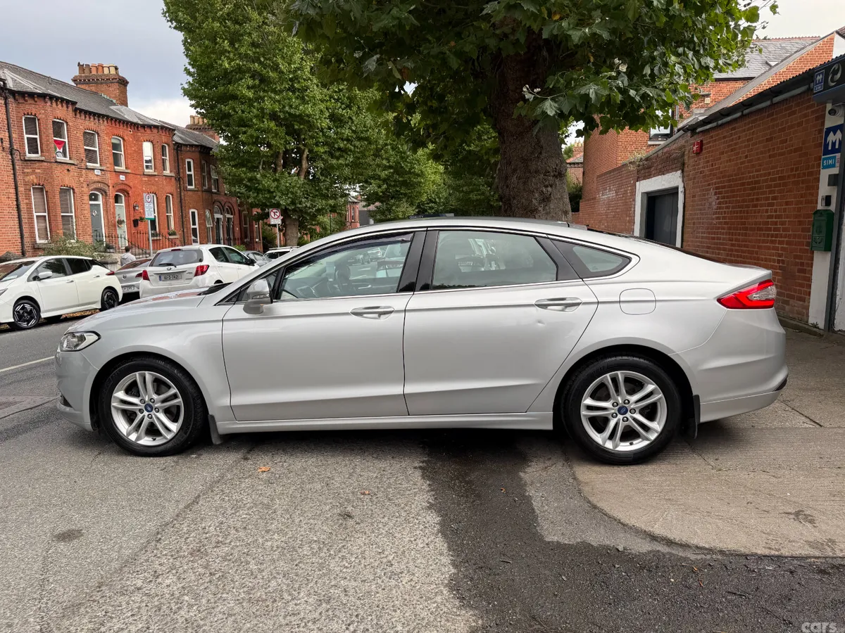 Ford Mondeo Hatchback, Diesel, 2016, Silver