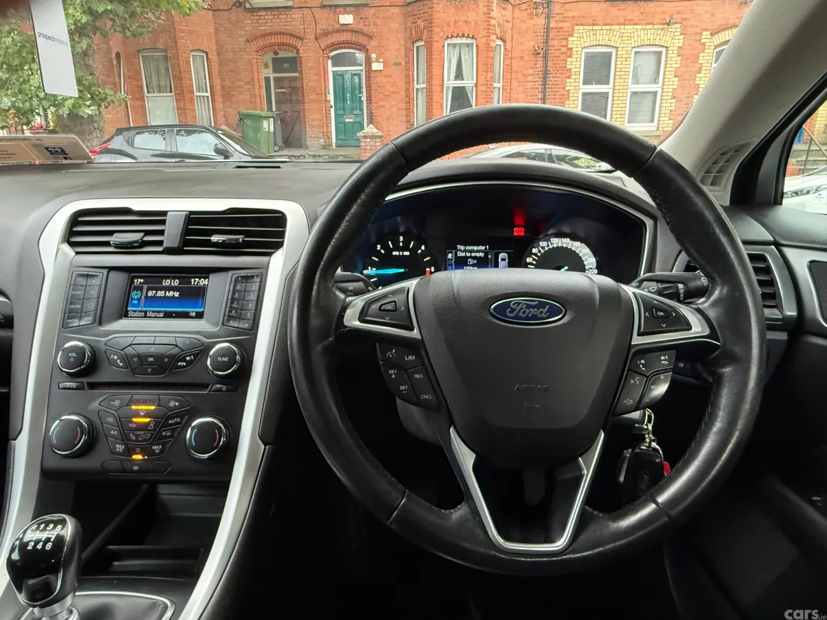 Ford Mondeo Hatchback, Diesel, 2016, Silver