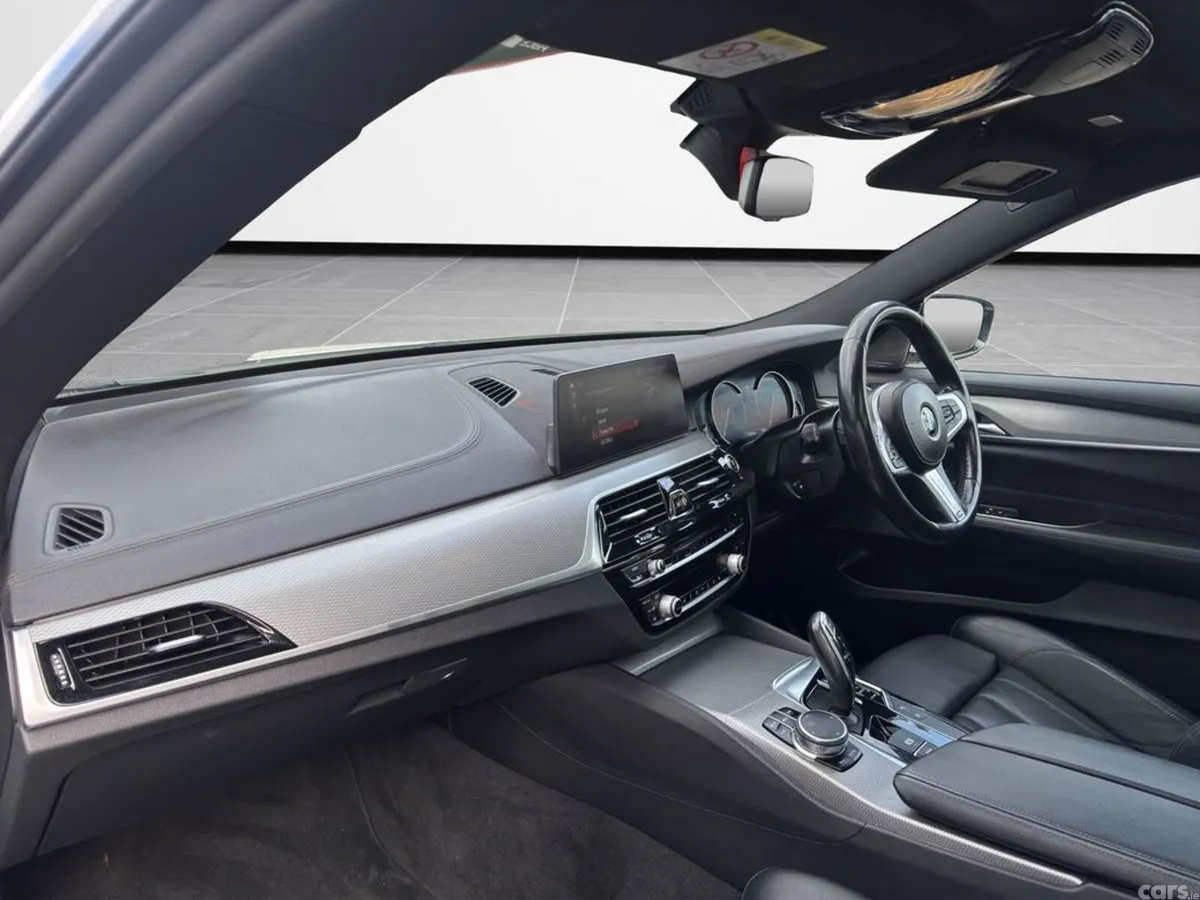 BMW 6-Series Hatchback, Petrol, 2018, White