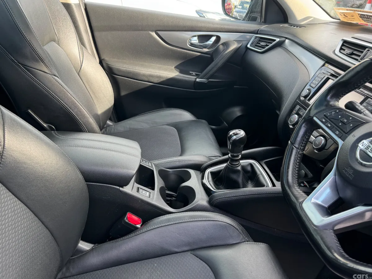 Nissan Qashqai MPV, Diesel, 2018, Grey