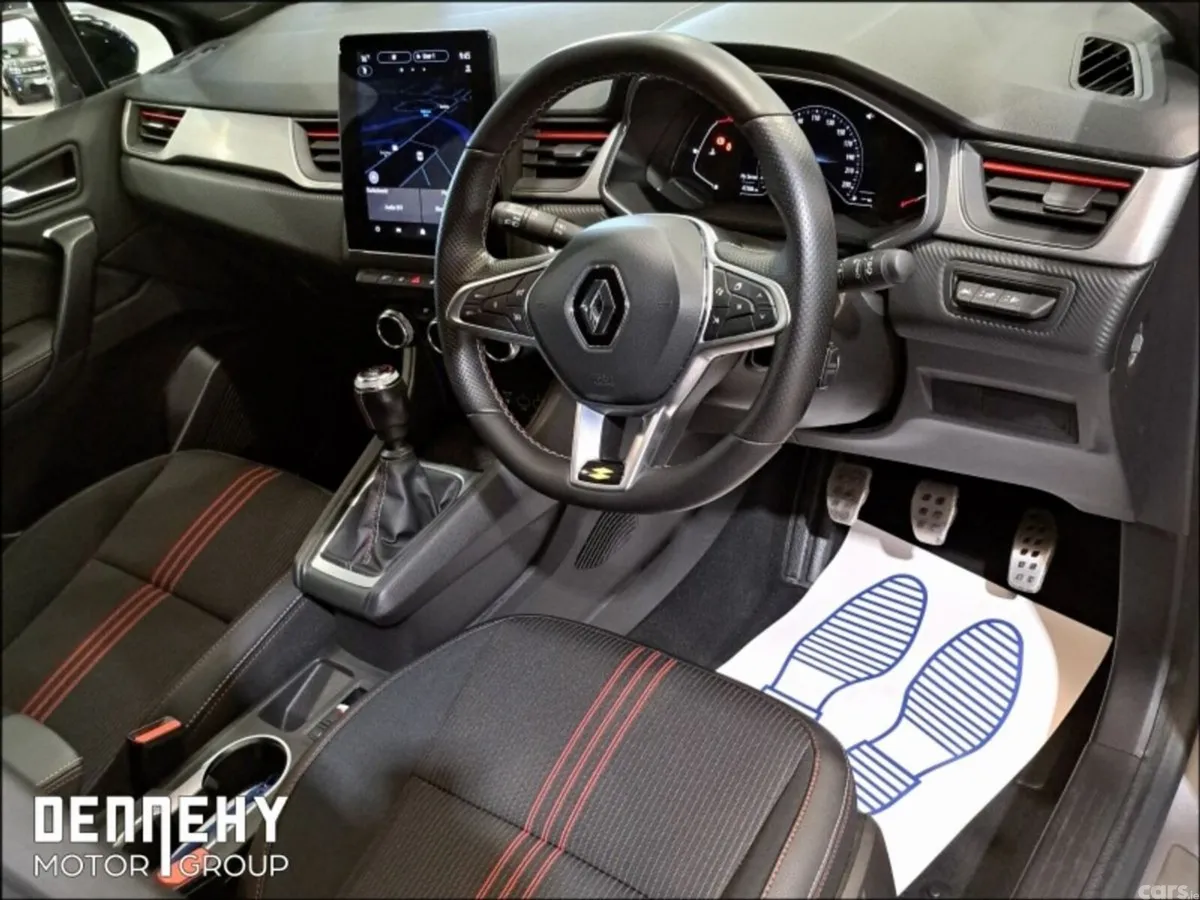 Renault Captur Hatchback, Petrol, 2022, Grey