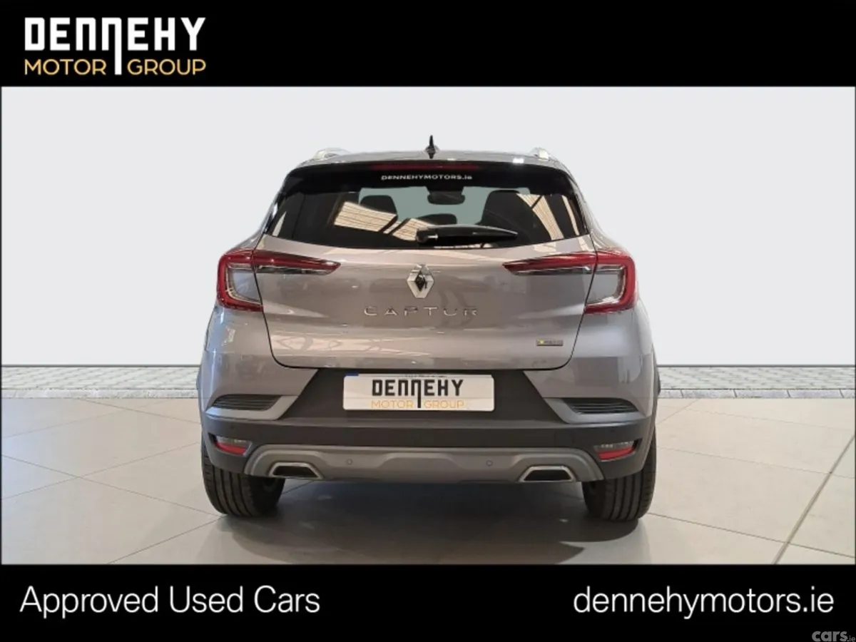 Renault Captur Hatchback, Petrol, 2022, Grey