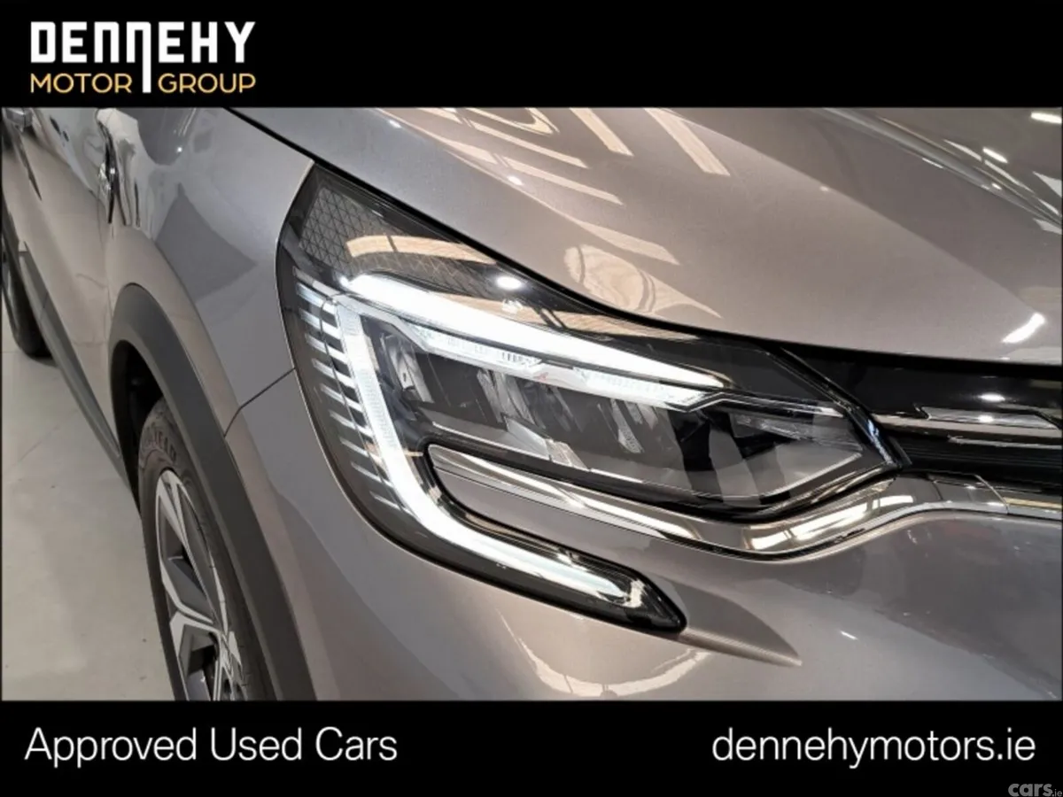 Renault Captur Hatchback, Petrol, 2022, Grey