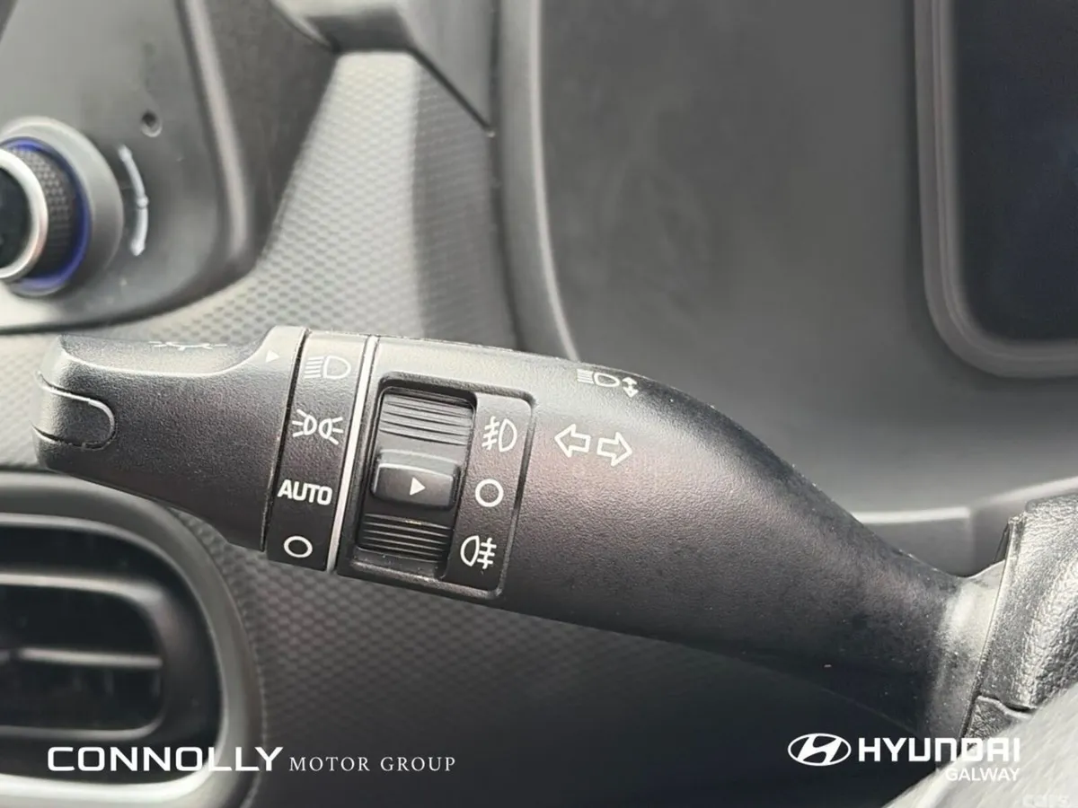 Hyundai KONA MPV, Petrol Hybrid, 2021, Red