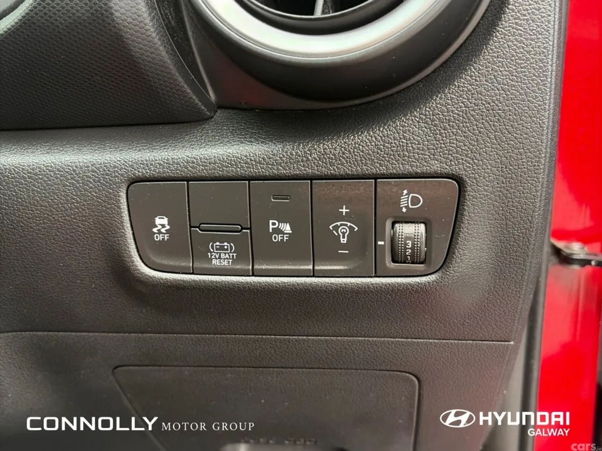 Hyundai KONA MPV, Petrol Hybrid, 2021, Red