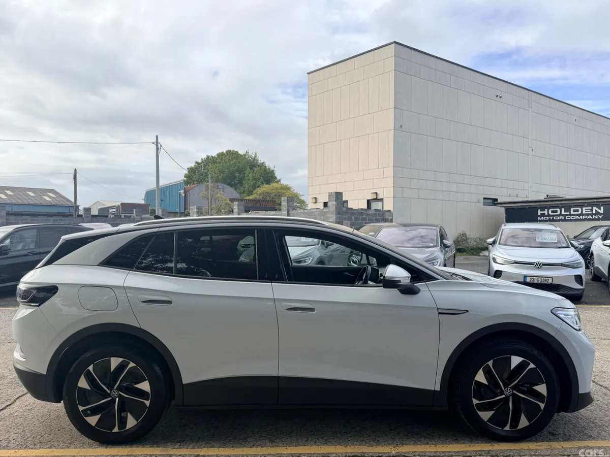 Volkswagen ID.4 Estate, Electric, 2023, White
