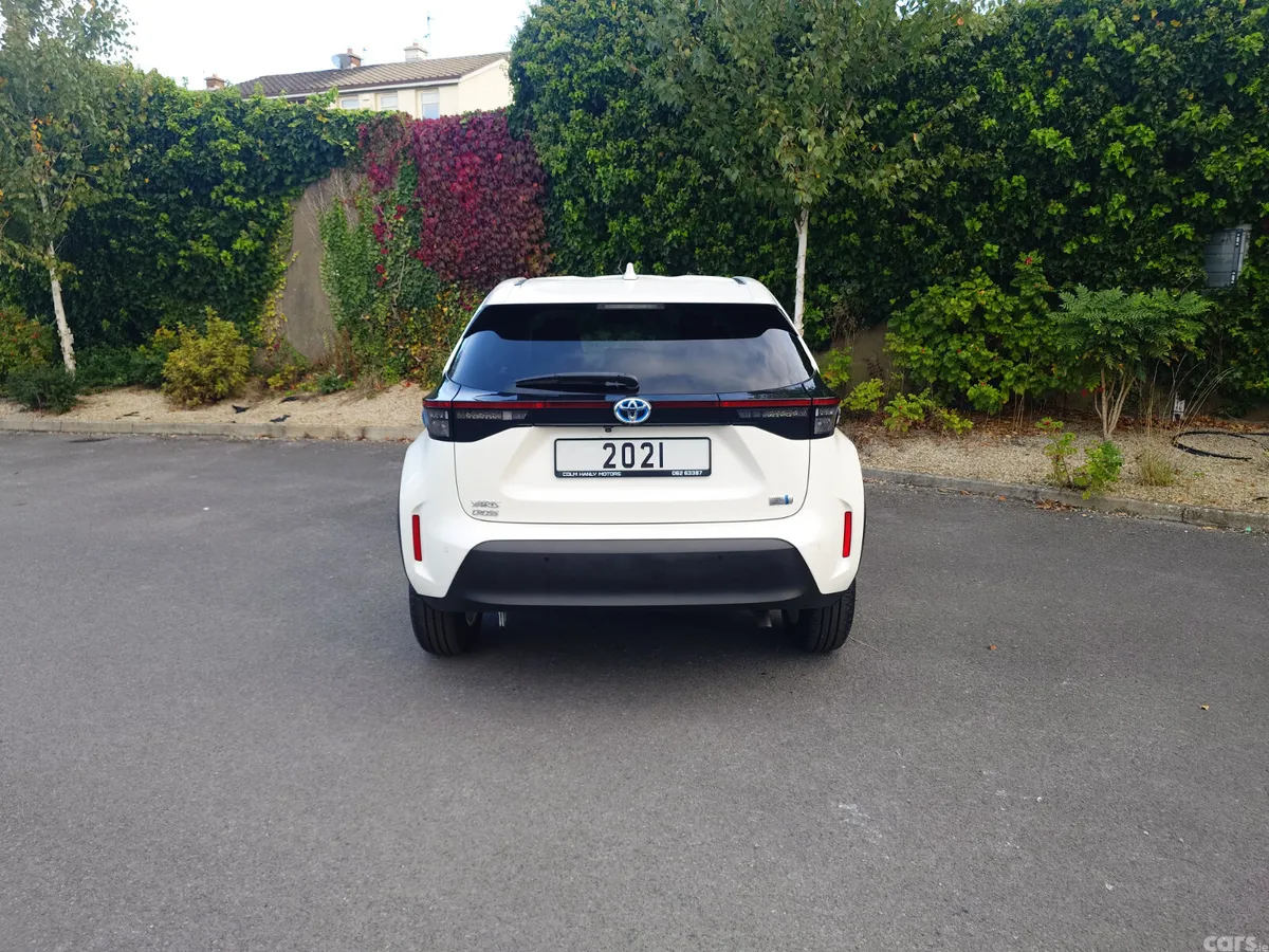 Toyota Yaris Cross SUV, Petrol Hybrid, 2021, White