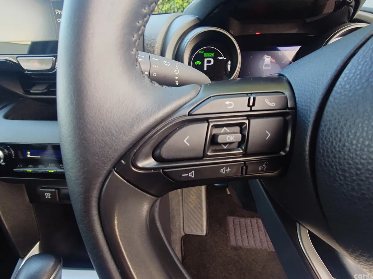 Toyota Yaris Cross SUV, Petrol Hybrid, 2021, White