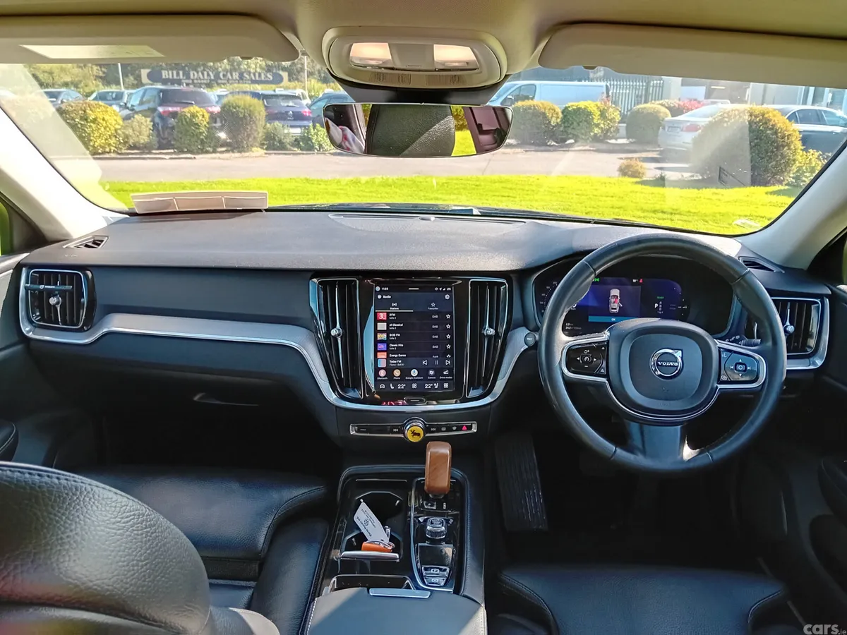 Volvo V60 Estate, Petrol Plug-in Hybrid, 2023, Black
