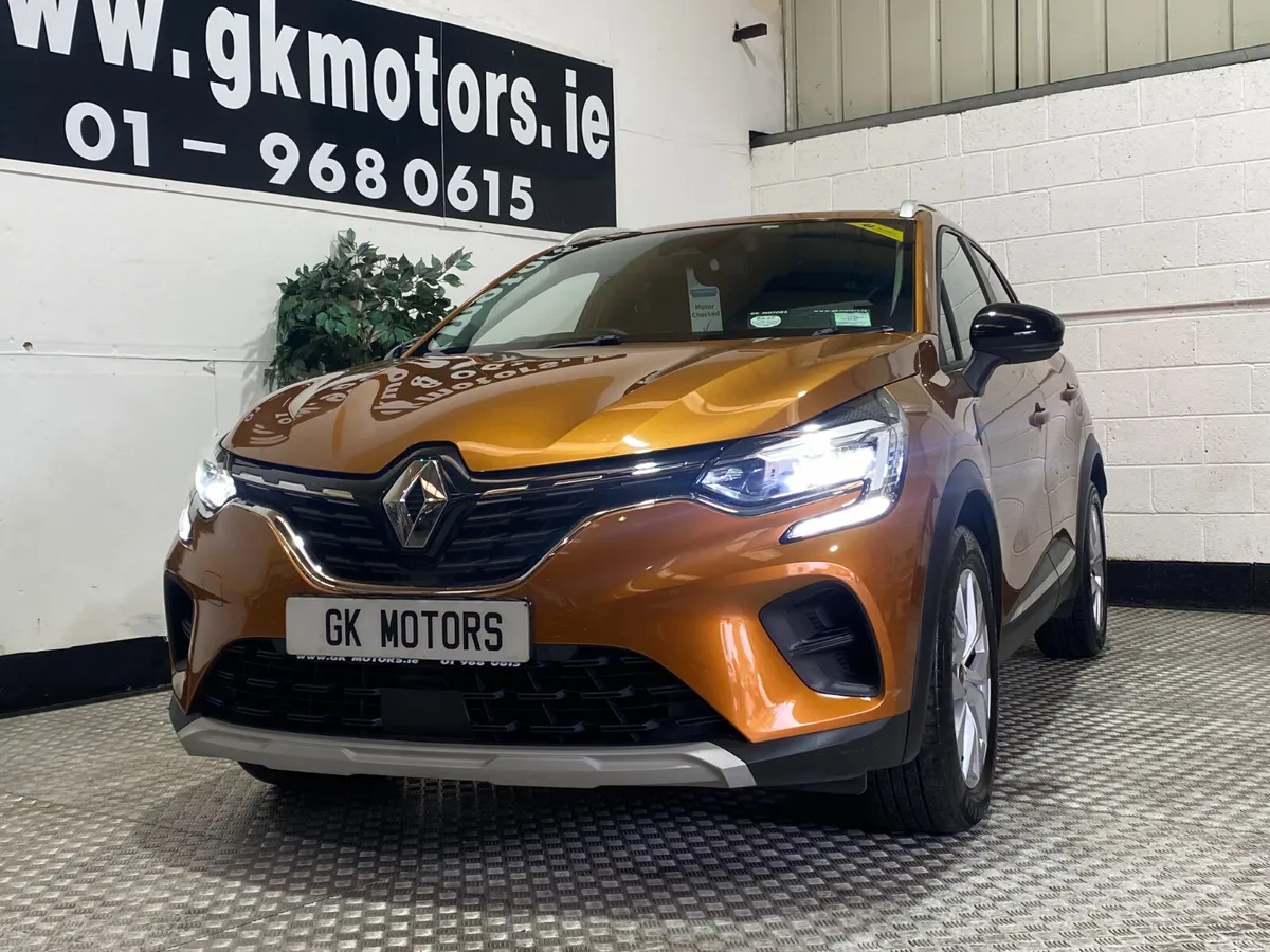 Renault Captur Hatchback, Petrol, 2021, Orange
