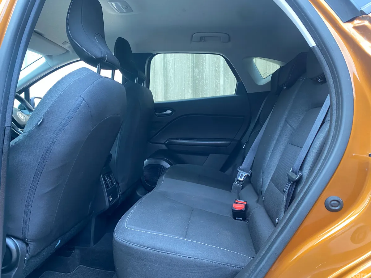 Renault Captur Hatchback, Petrol, 2021, Orange