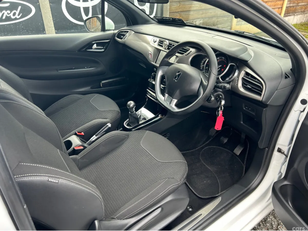 DS Automobiles DS 3 Hatchback, Petrol, 2017, White