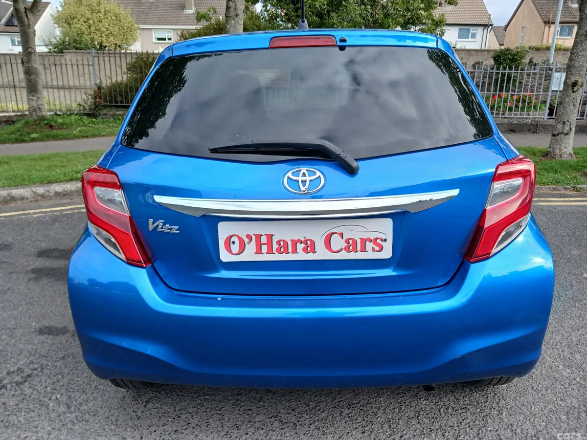 Toyota Yaris Hatchback, Petrol, 2016, Blue