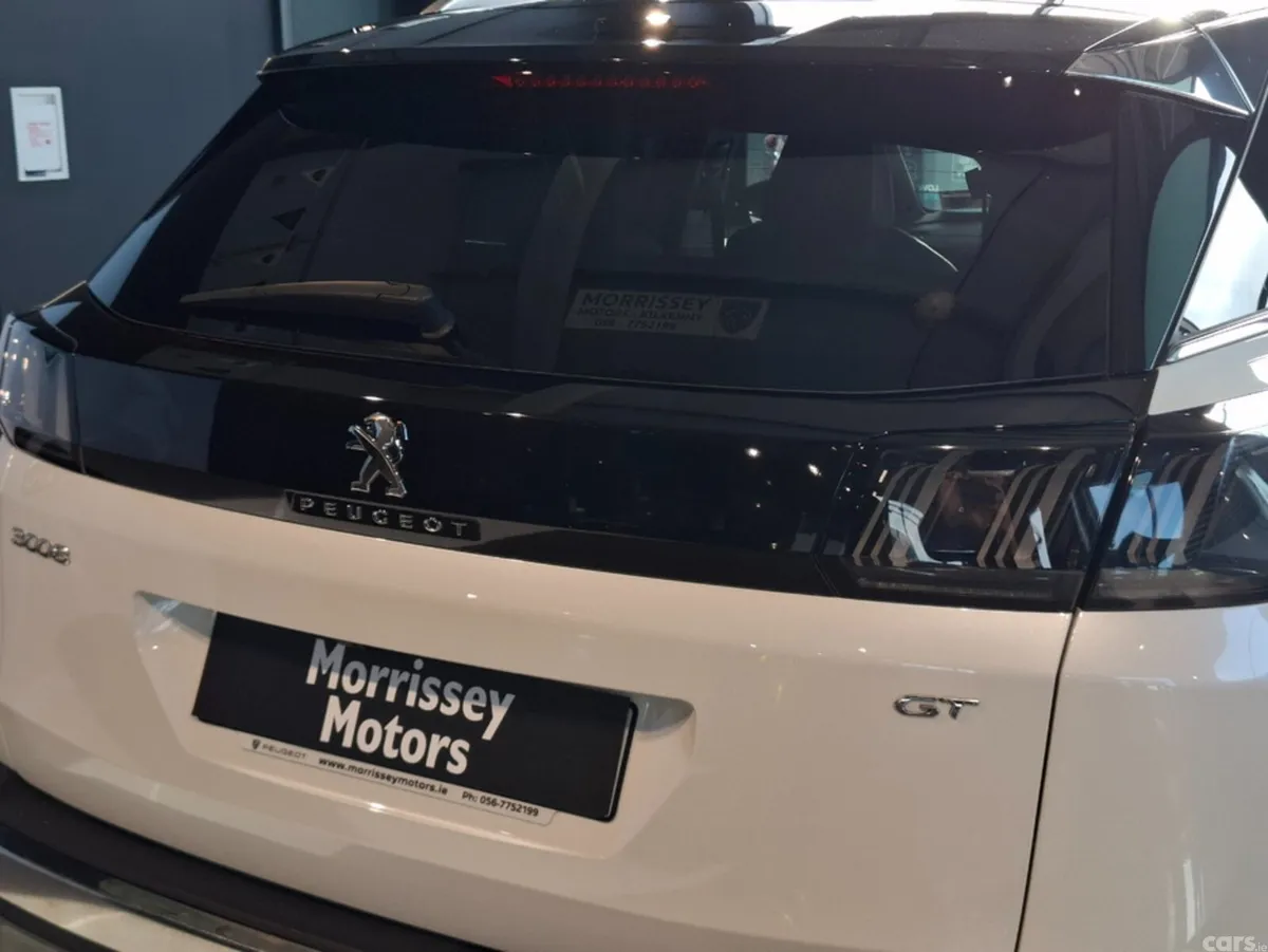Peugeot 3008 MPV, Diesel, 2023, White