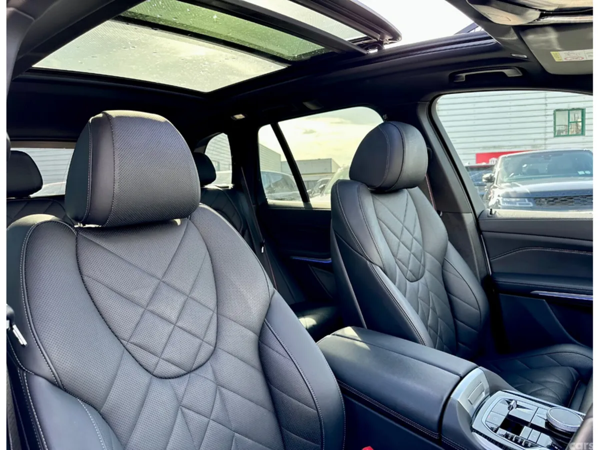 BMW X5 SUV, Petrol Plug-in Hybrid, 2023, White