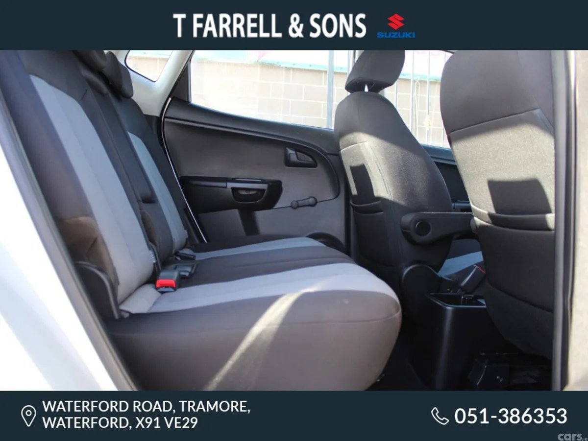 Kia Venga MPV, Petrol, 2016, Silver