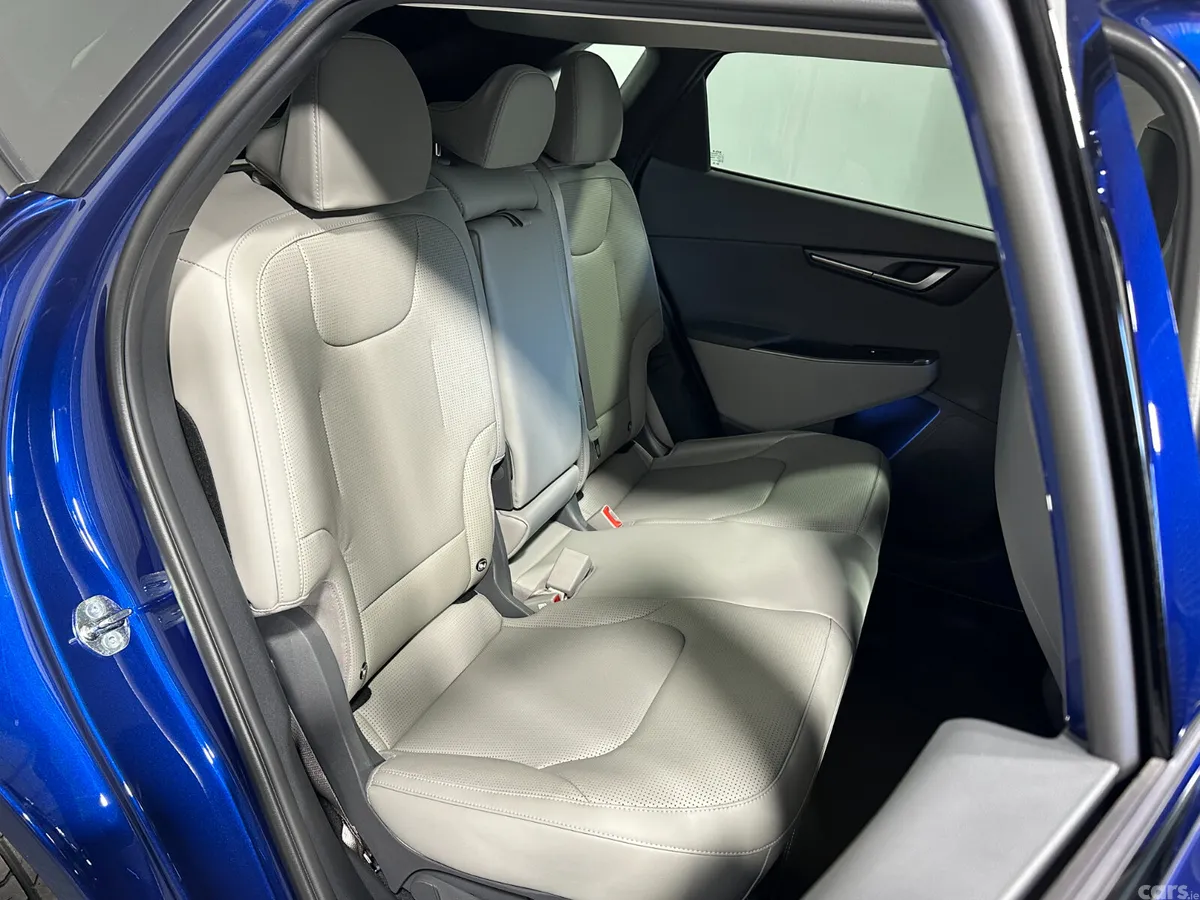 Kia EV6 MPV, Electric, 2026, Blue