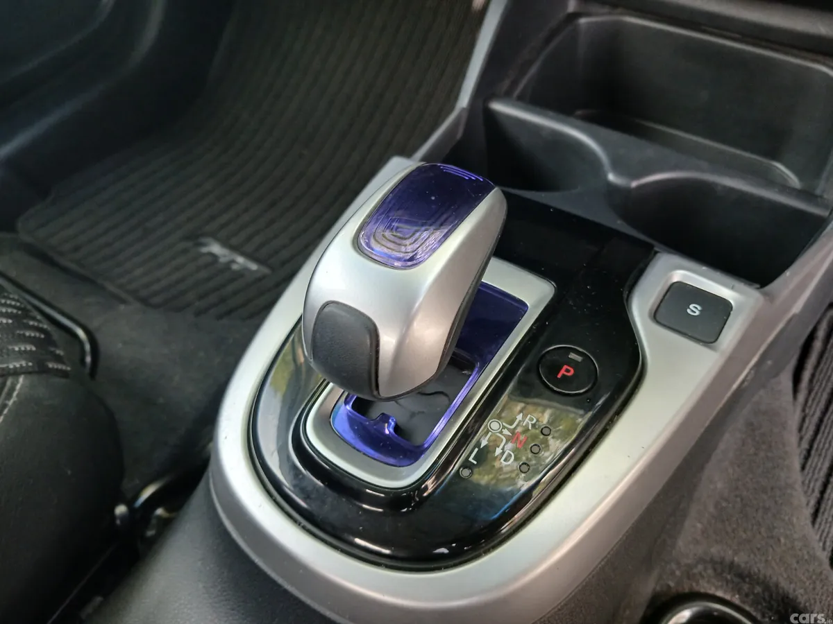Honda Fit Hatchback, Petrol Hybrid, 2016, White