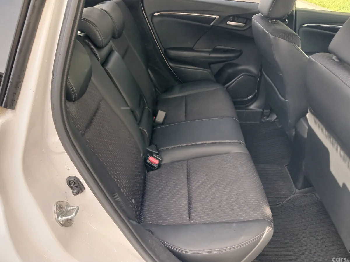 Honda Fit Hatchback, Petrol Hybrid, 2016, White