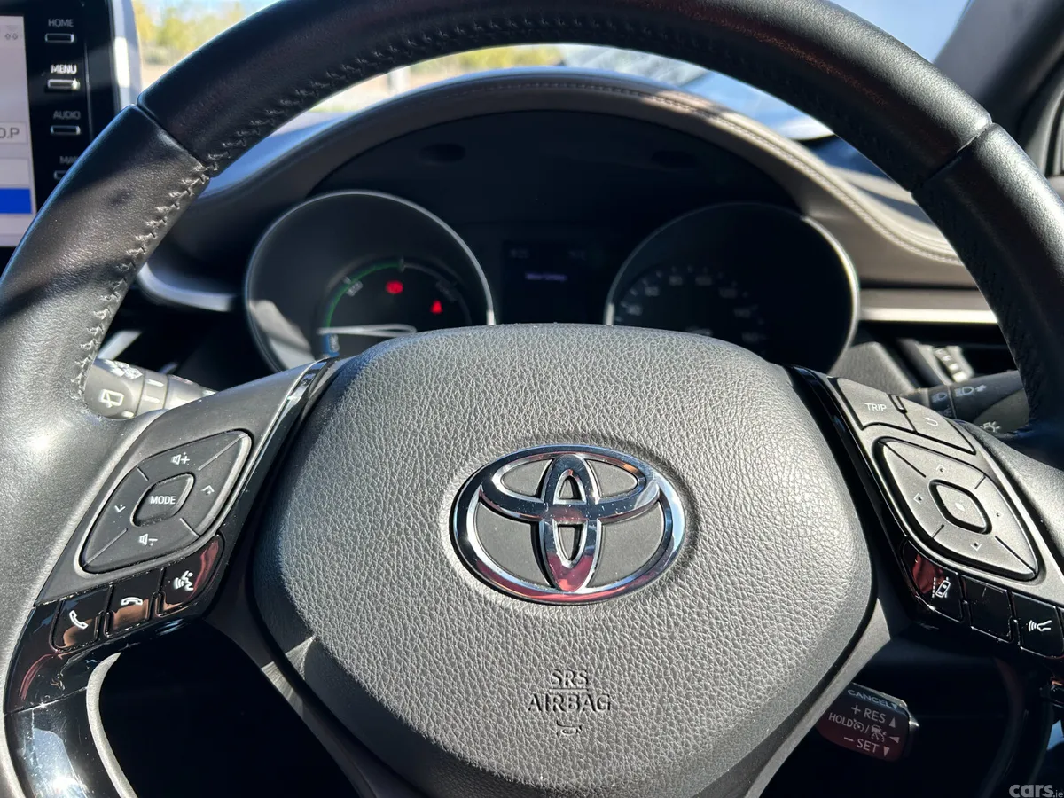 Toyota C-HR Saloon, Petrol Hybrid, 2020, Grey