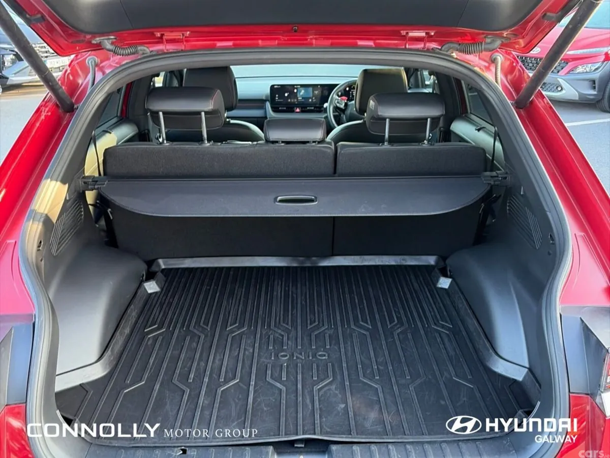 Hyundai IONIQ 5 MPV, Electric, 2025, Red