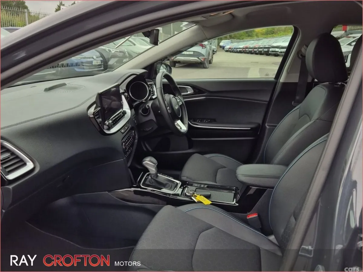 Kia XCeed Hatchback, Petrol Plug-in Hybrid, 2025, Grey