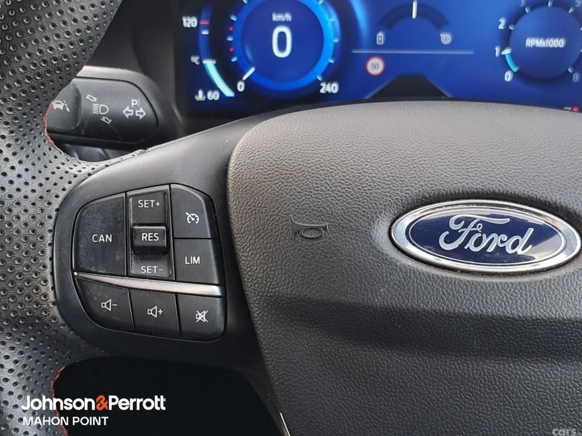 Ford Puma MPV, Petrol Hybrid, 2023, White