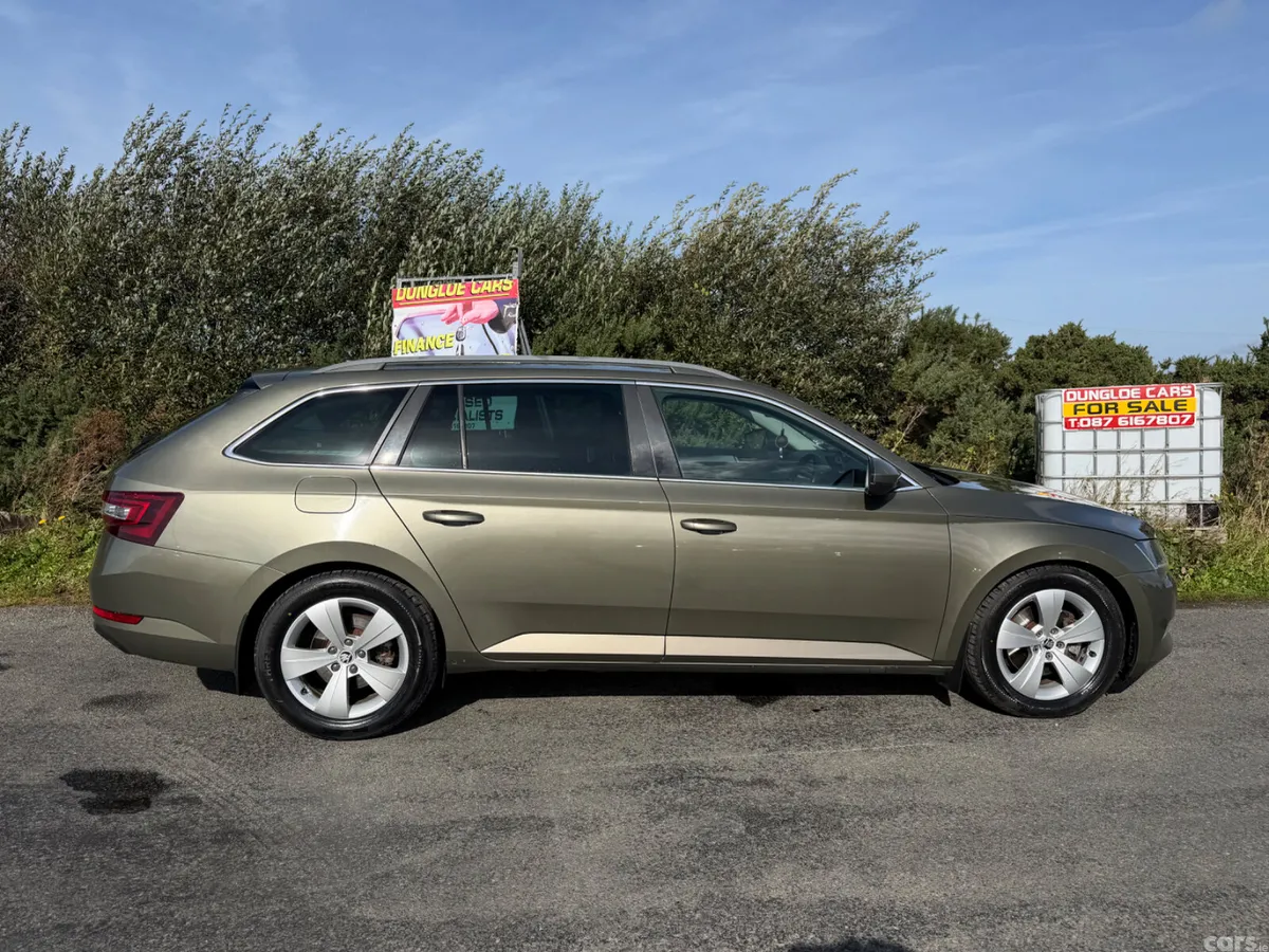 Skoda Superb Estate, Diesel, 2017, Green